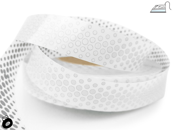 Odblaskowa taśma do wprasowania srebrna w kropki 2,5 cm / 10 mb.