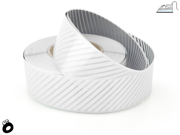Odblaskowa taśma do wprasowania srebrna skos 4,7 cm / 10 mb.